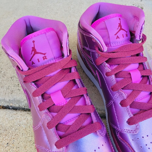 AIR JORDAN 1 MID “PINK RISE” - Picture 4 of 8